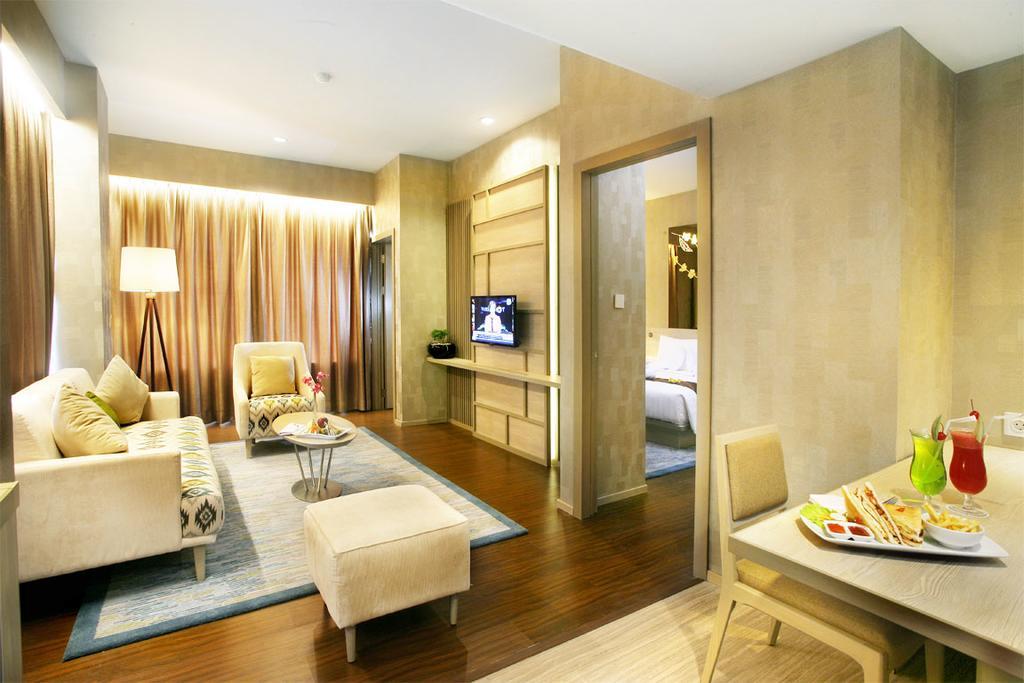 Hotel Grand Zuri Muara Enim Экстерьер фото