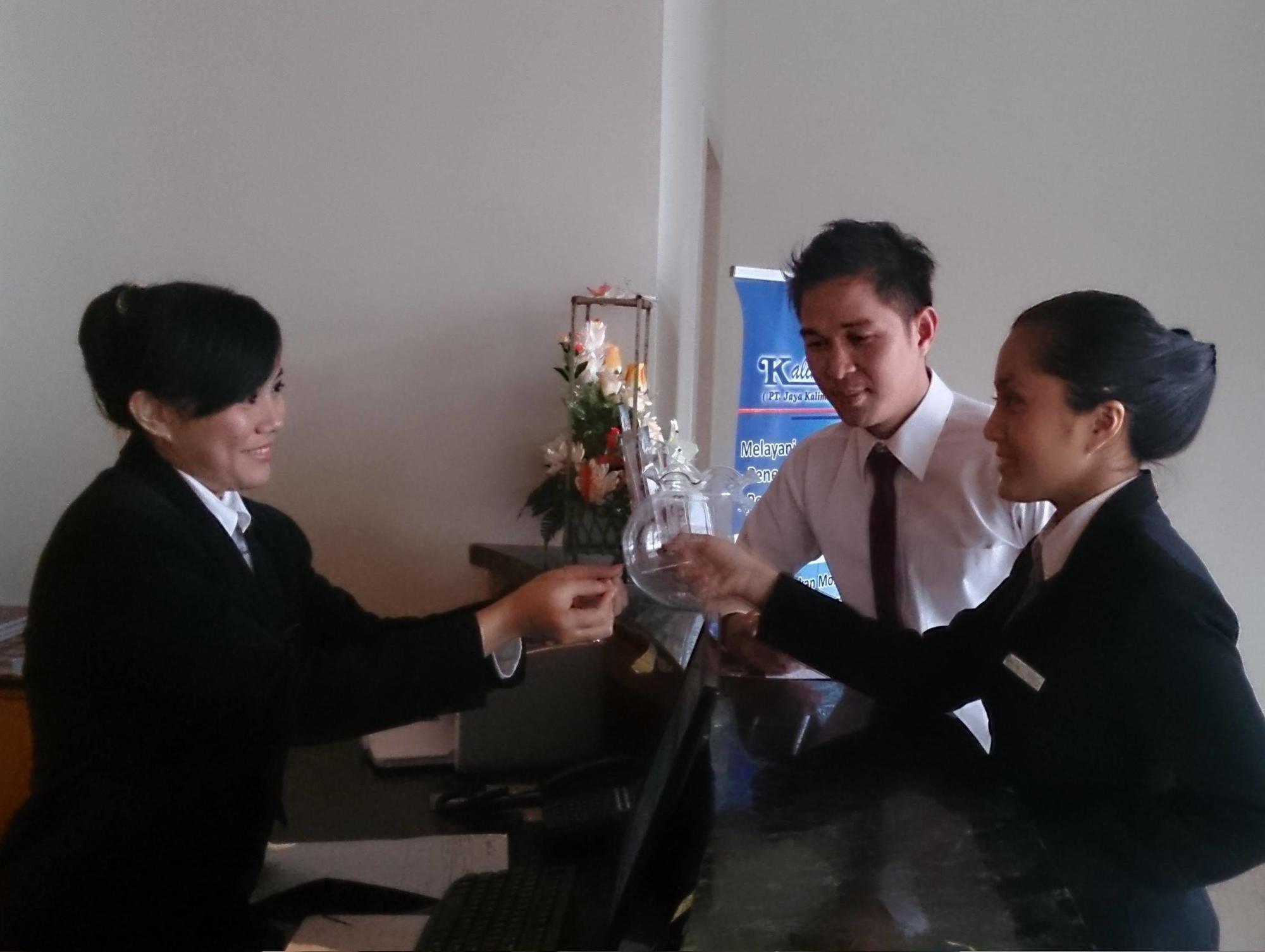 Hotel Grand Zuri Muara Enim Экстерьер фото