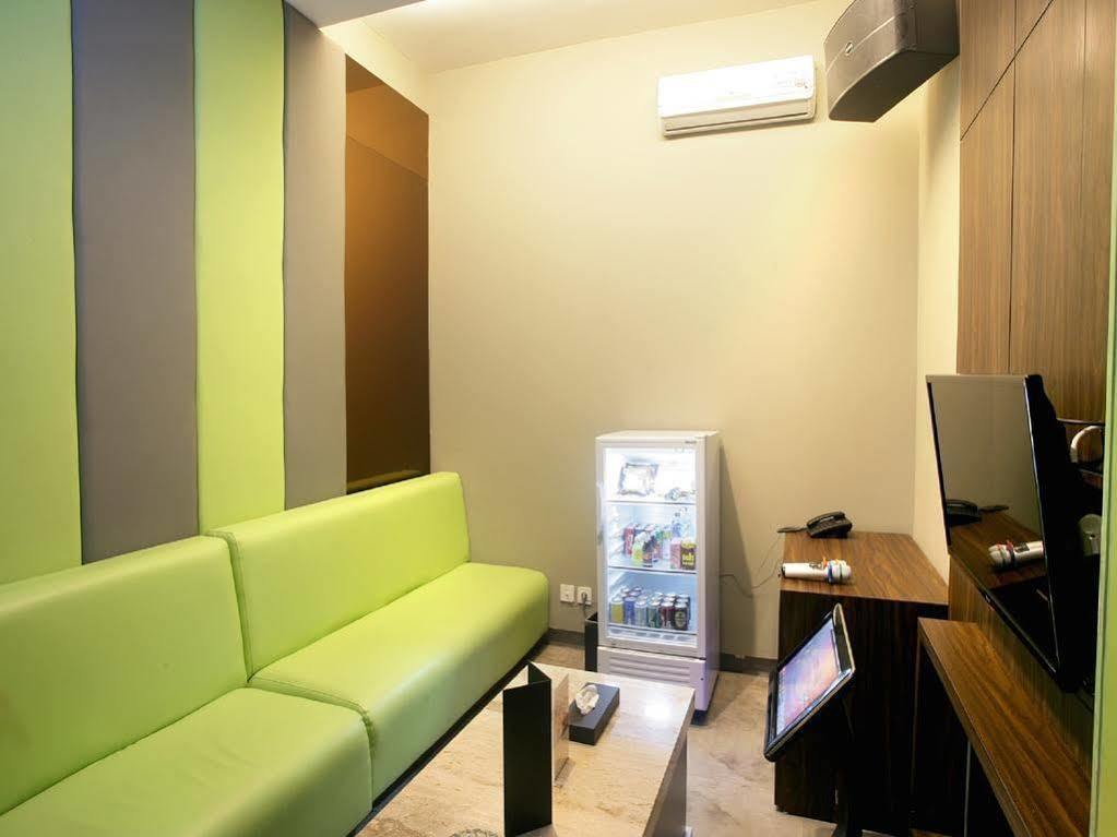 Hotel Grand Zuri Muara Enim Экстерьер фото